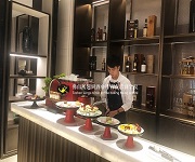 朱光.云山1號品鑒會，展翅蛋糕學員現(xiàn)場甜品太及咖啡制作